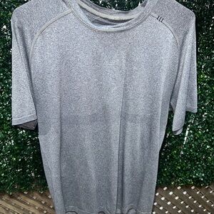lululemon athletica Gray Short Sleeve Tee